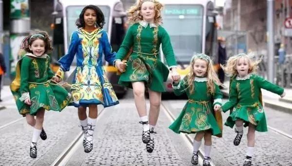 一周移民热点｜CRS涉税信息网再扩大，希腊取消资本管制